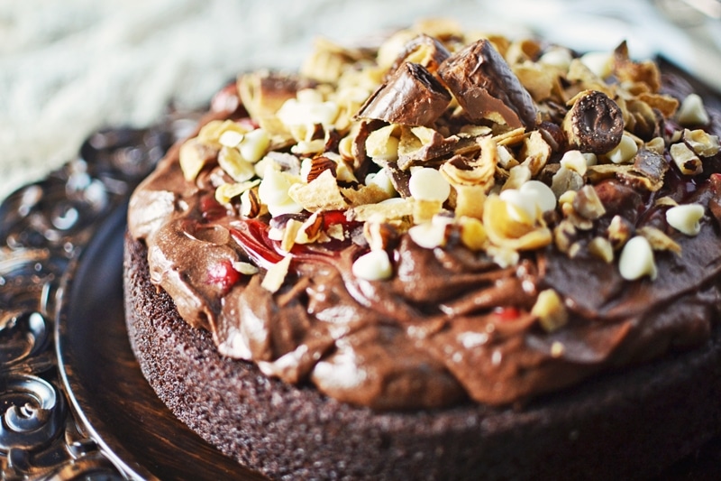 Chocolate Mousse Cake - @LittleFiggyFood - #BahlsenWafflelettenCookies