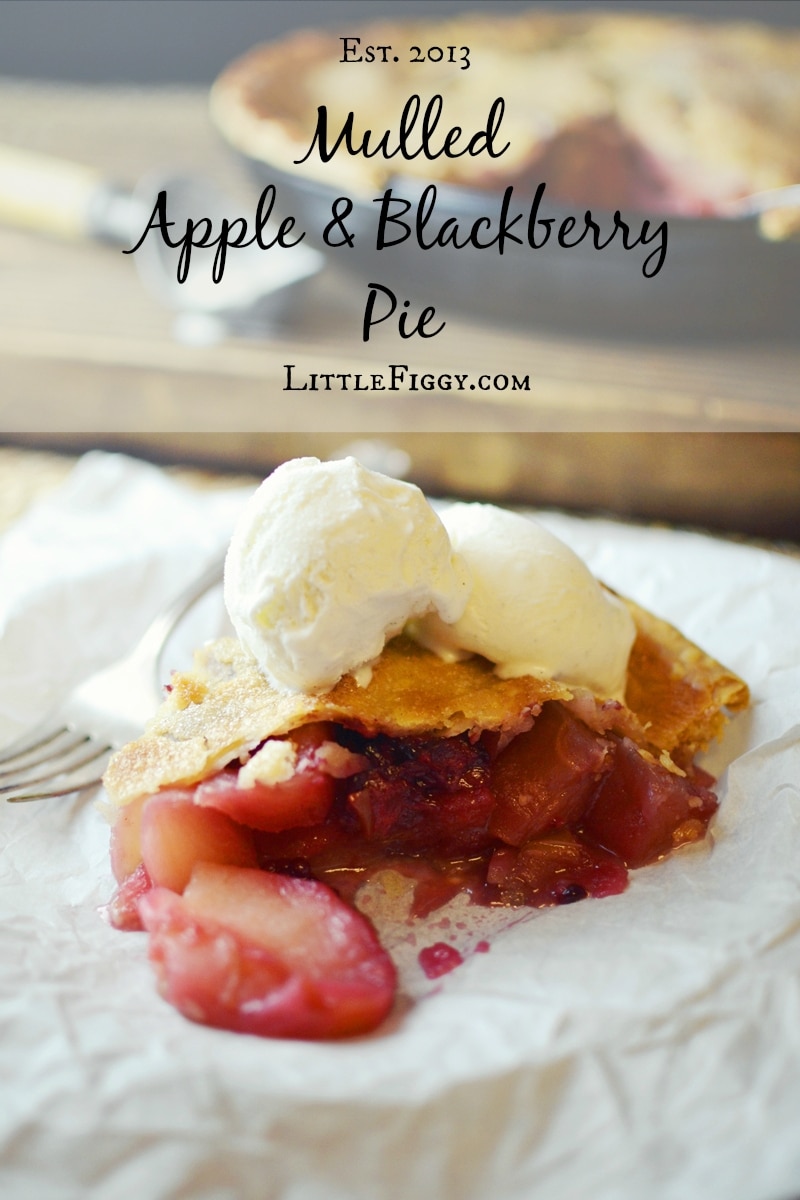 Mulled Apple and Blackberry Pie - @LittleFiggyFood - #Pie