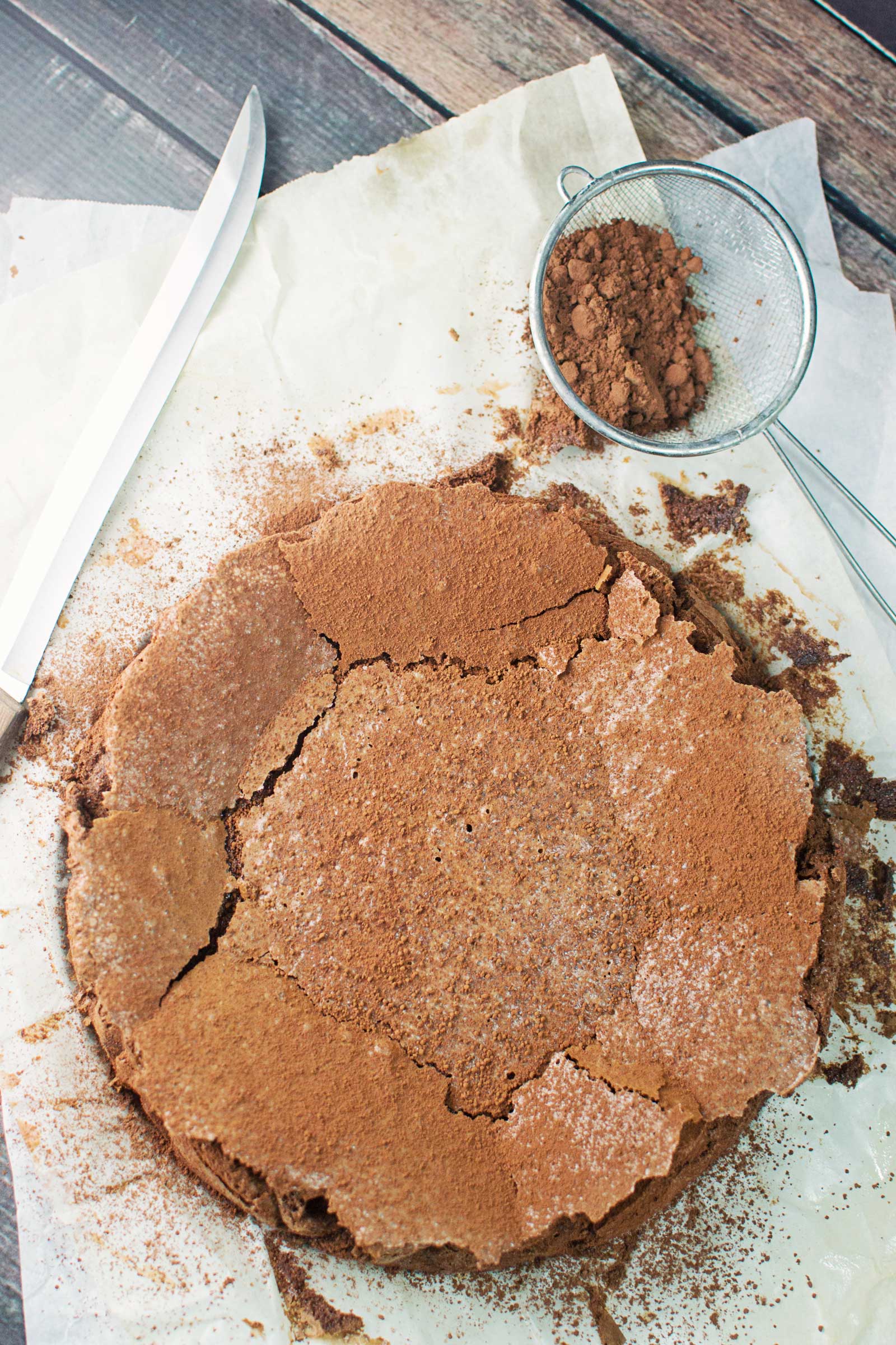 Flourless Chocolate Cake - @LittleFiggyFood - #ChocolateCake