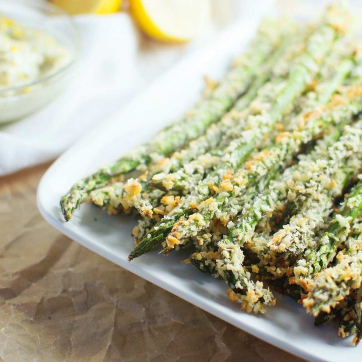 Serve up these easy to make Asparagus Parmesan Fries and garlic lemon dip for dinner or your next BBQ.