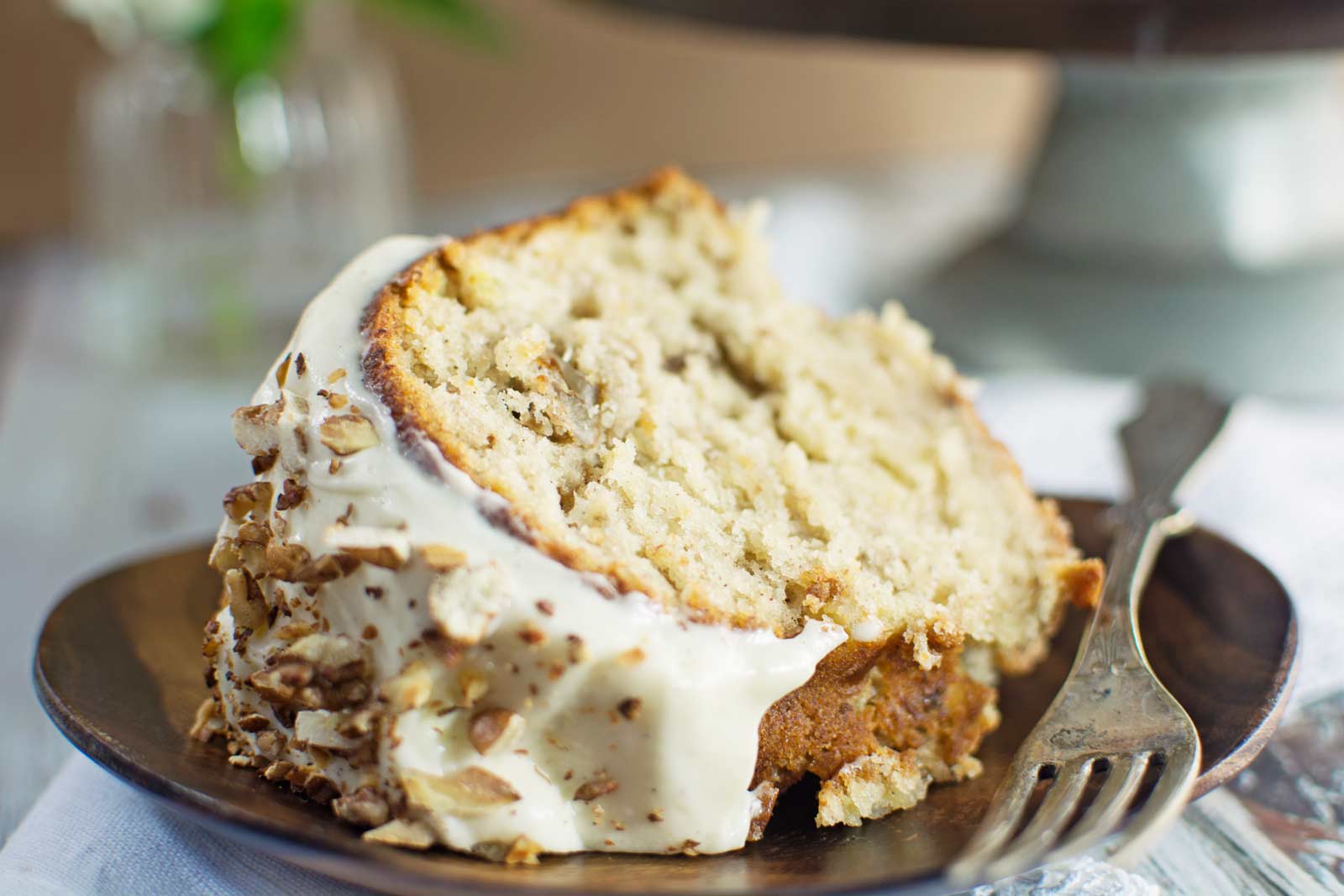 Hummingbird Cake - A gorgeous cake full of Pineapple, Bananas and Pecans topped off with a fluffy Cream Cheese Frosting - recipe @LittleFiggyFood