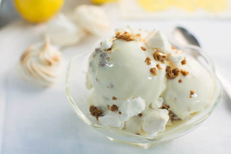 Icebox Lemon Pie Ice Cream with buttery graham cracker crumbs & crunchy Meringues to finish it off. Recipe by @LittleFiggyFood