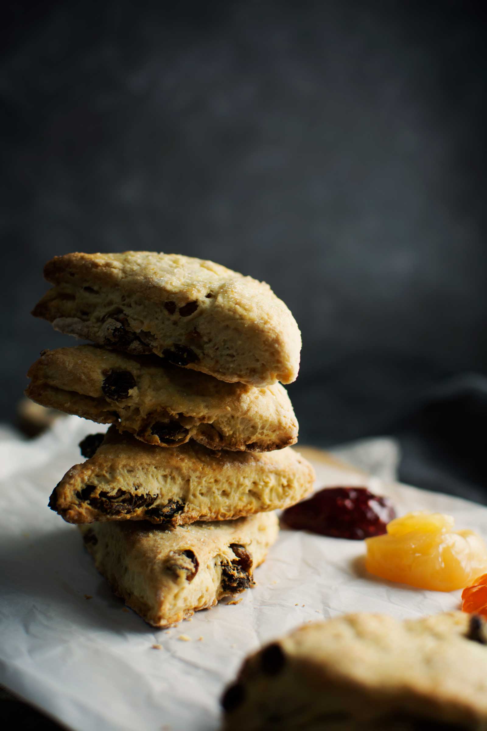 Easy to make & perfect for gifts from the kitchen, Orange Scented Raisin Scone Mix! Get the recipe from @LittleFiggyFood