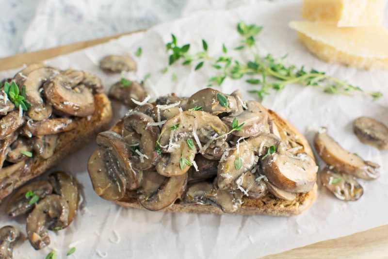 Try this moreish meal of Creamy Mushrooms on Toast as a snack, appetizers or even breakfast! Recipe @LittleFiggyFood