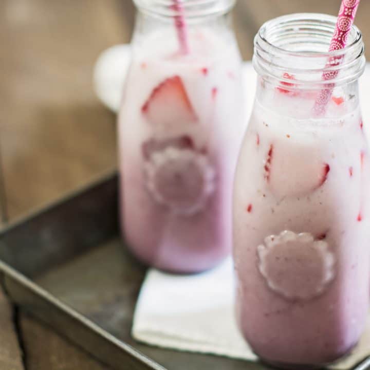 Try this easy to make, Hibiscus Strawberry Iced Latte. It's my version of the Starbucks favorite, the Pink Drink that's on their (seasonal) menu. It's so, good and has plenty of creamy coconut milk and fresh strawberries. Get the recipe @LittleFiggyFood.