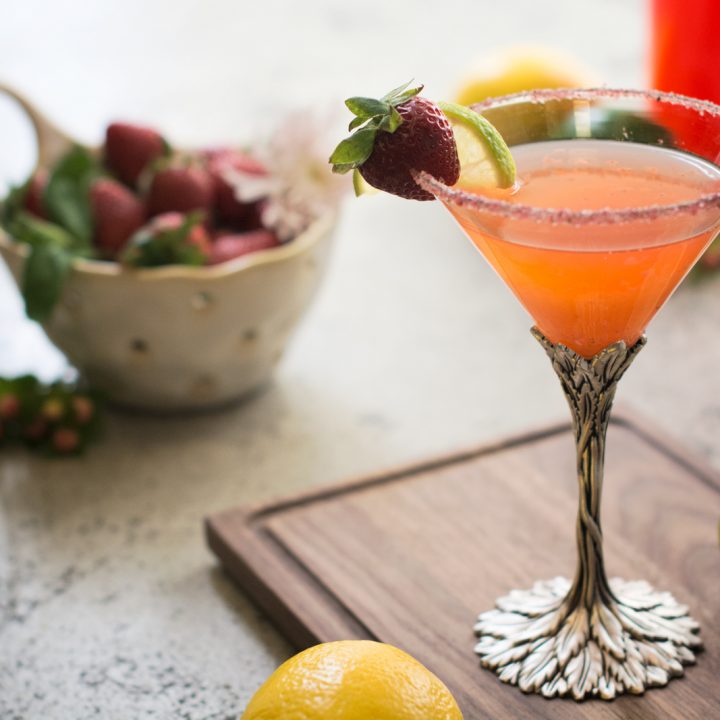 Sous Vide Cocktails: Strawberry Daiquiri! Sous Vide Cooking is one of my favorite ways to cook and using a system like Vacuvita food storage system, allows you to not only vacuum seal food, but is also perfect for sous vide recipes.