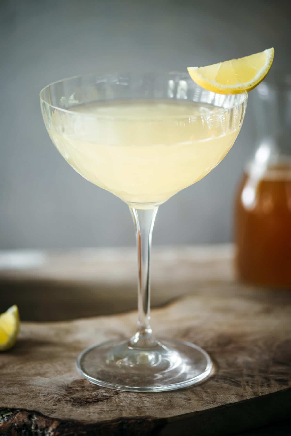 Bees Knees easy cocktail drink